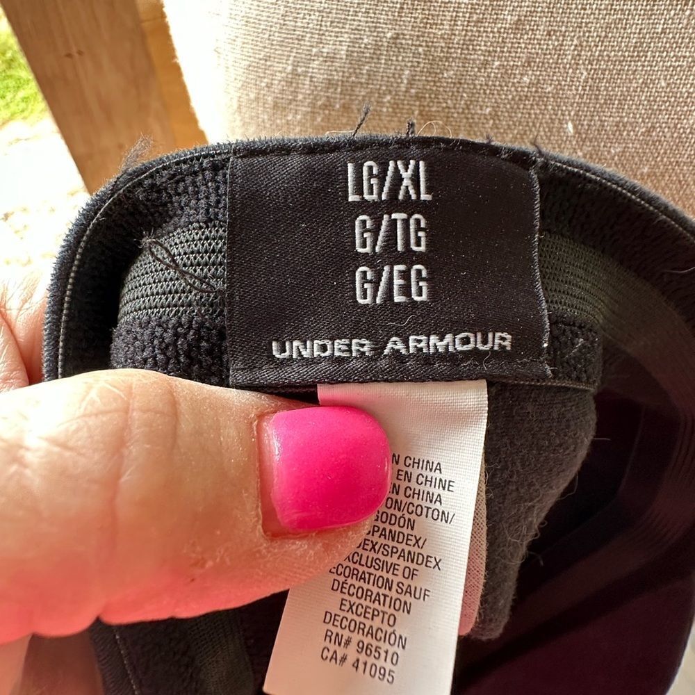 Under Armour hat - Picture 3 of 3